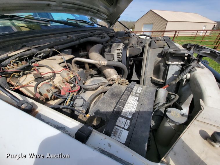 image for item FL9178 2004 Ford F550 Super Duty  bucket truck