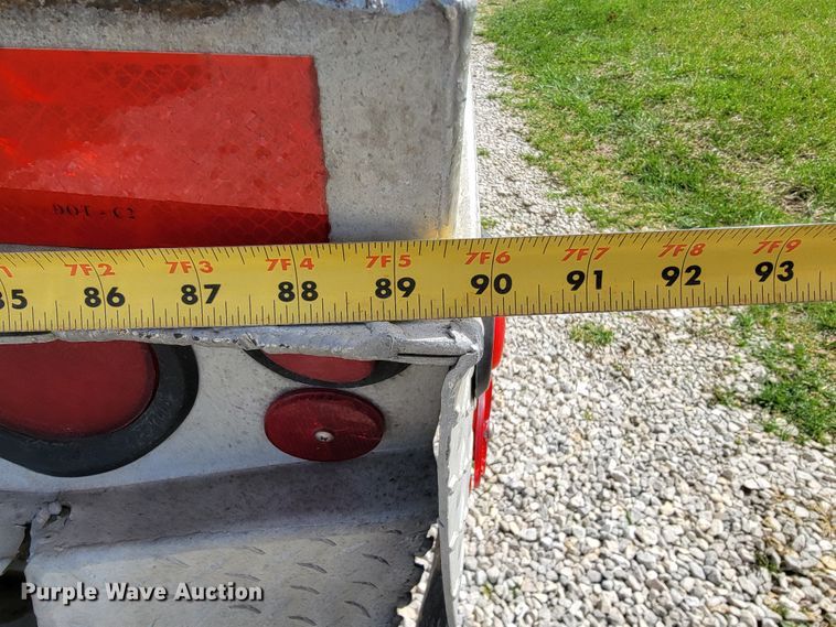 image for item FL9178 2004 Ford F550 Super Duty  bucket truck