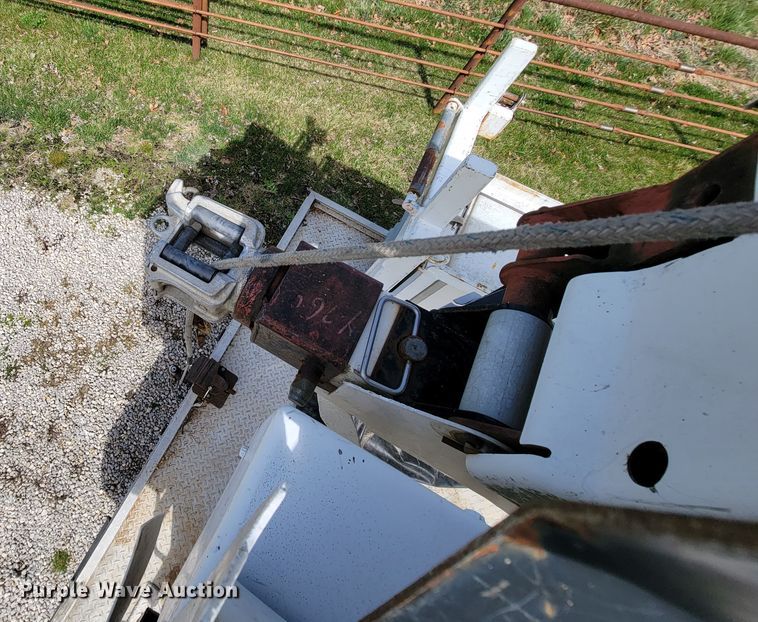 image for item FL9178 2004 Ford F550 Super Duty  bucket truck