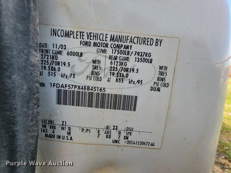 image for item FL9178 2004 Ford F550 Super Duty  bucket truck