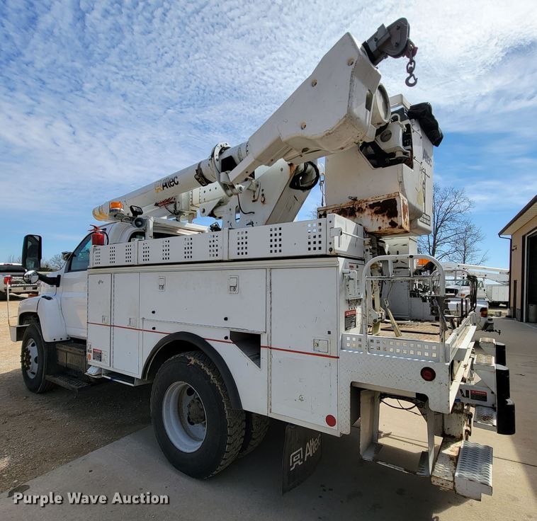 image for item FL9181 2006 Chevrolet C7500  bucket truck