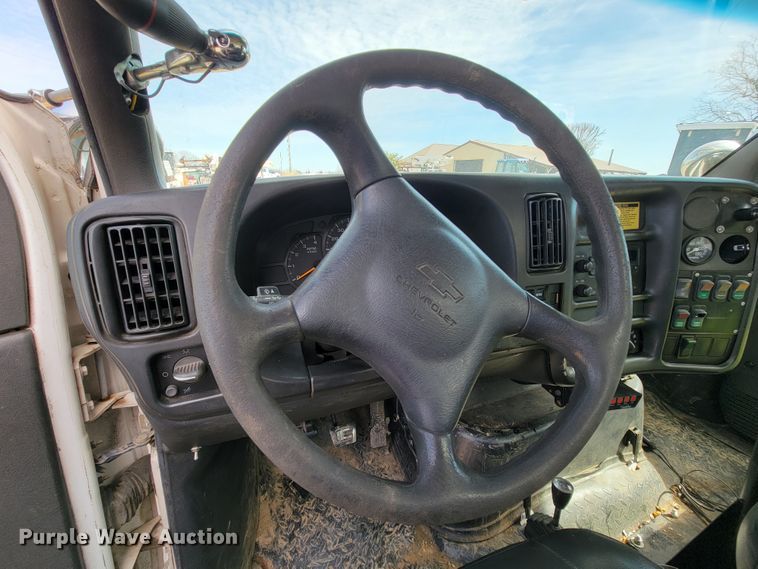 image for item FL9181 2006 Chevrolet C7500  bucket truck