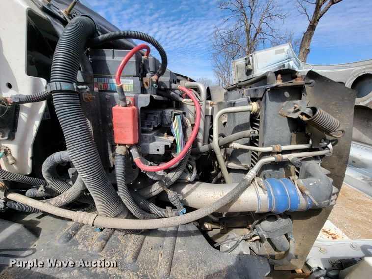 image for item FL9181 2006 Chevrolet C7500  bucket truck