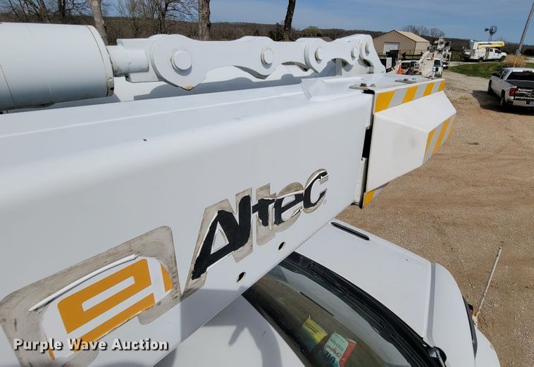 image for item FL9181 2006 Chevrolet C7500  bucket truck