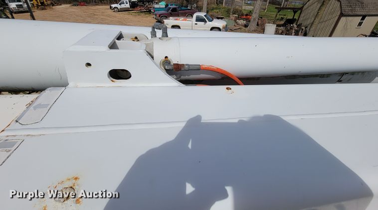 image for item FL9181 2006 Chevrolet C7500  bucket truck