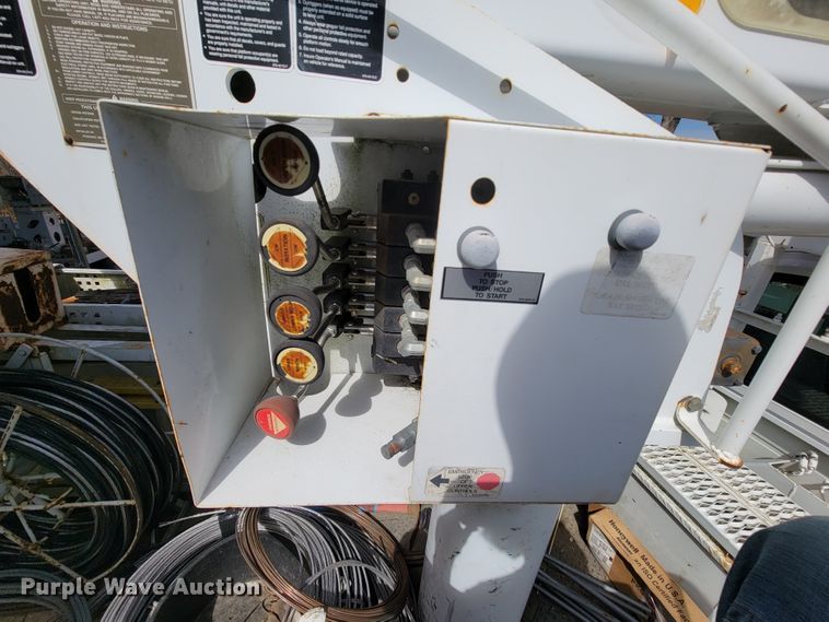 image for item FL9181 2006 Chevrolet C7500  bucket truck