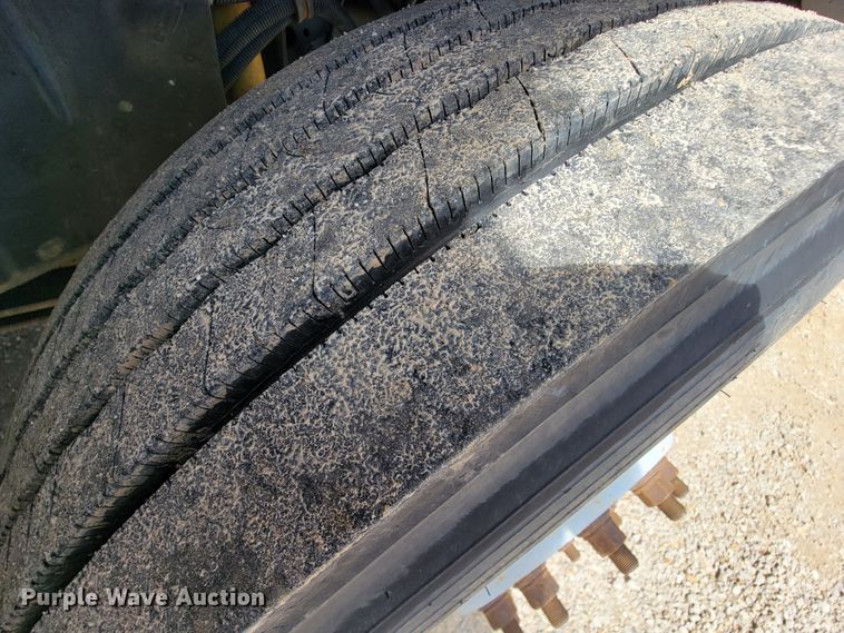 image for item FL9181 2006 Chevrolet C7500  bucket truck