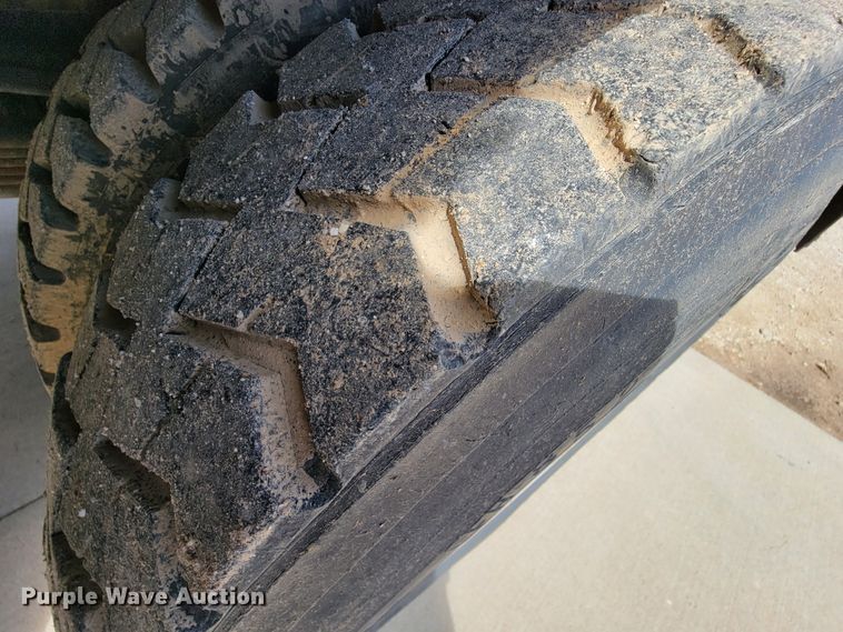 image for item FL9181 2006 Chevrolet C7500  bucket truck