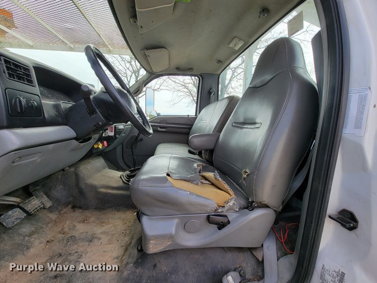 image for item FL9182 2007 Ford F750  bucket truck