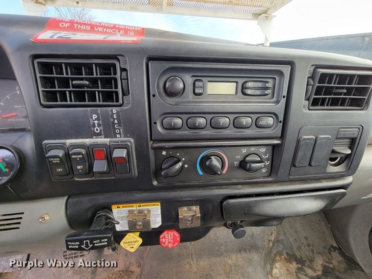 image for item FL9182 2007 Ford F750  bucket truck