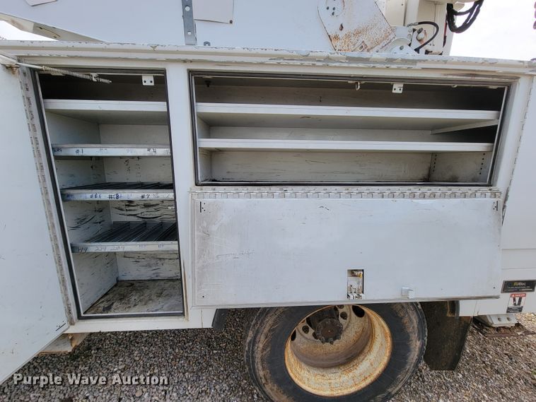 image for item FL9182 2007 Ford F750  bucket truck