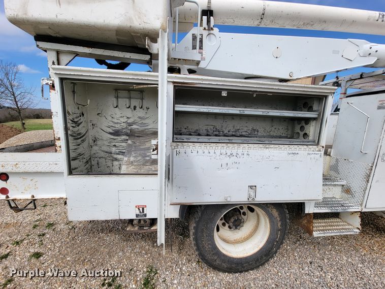 image for item FL9182 2007 Ford F750  bucket truck