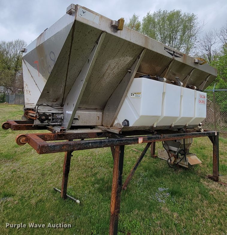 image for item FL9211 Swenson spreader