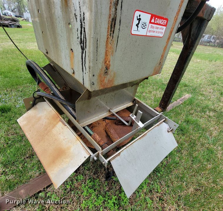 image for item FL9211 Swenson spreader