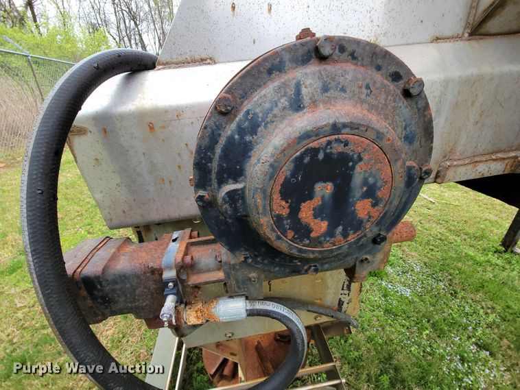 image for item FL9211 Swenson spreader