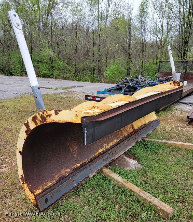 image for item FL9213 11'W snow plow
