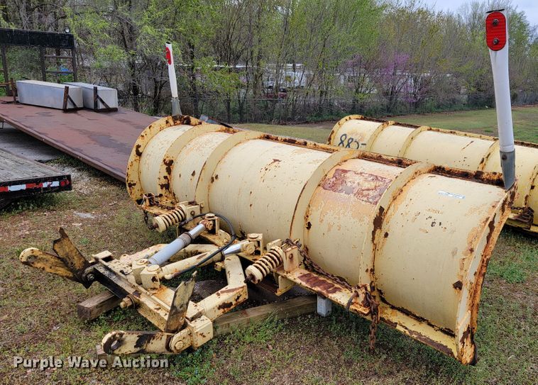 image for item FL9213 11'W snow plow
