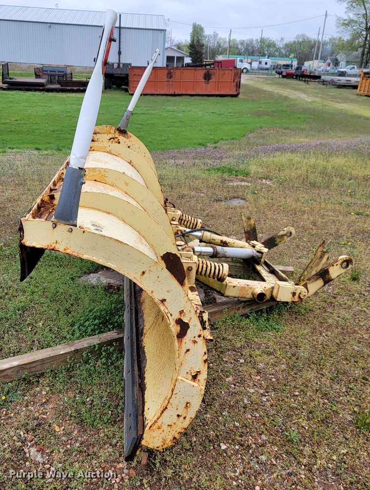 image for item FL9213 11'W snow plow