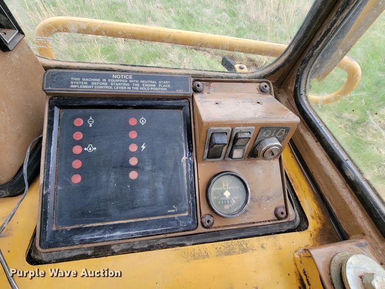 image for item FL9215 1994 Caterpillar 953B  track loader