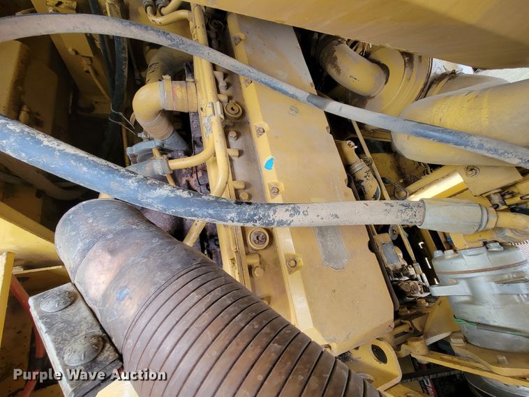 image for item FL9215 1994 Caterpillar 953B  track loader