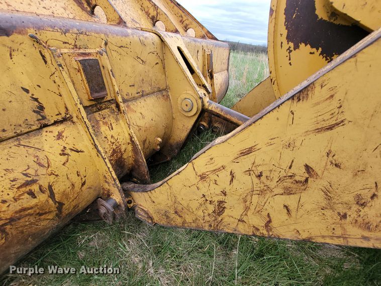 image for item FL9215 1994 Caterpillar 953B  track loader