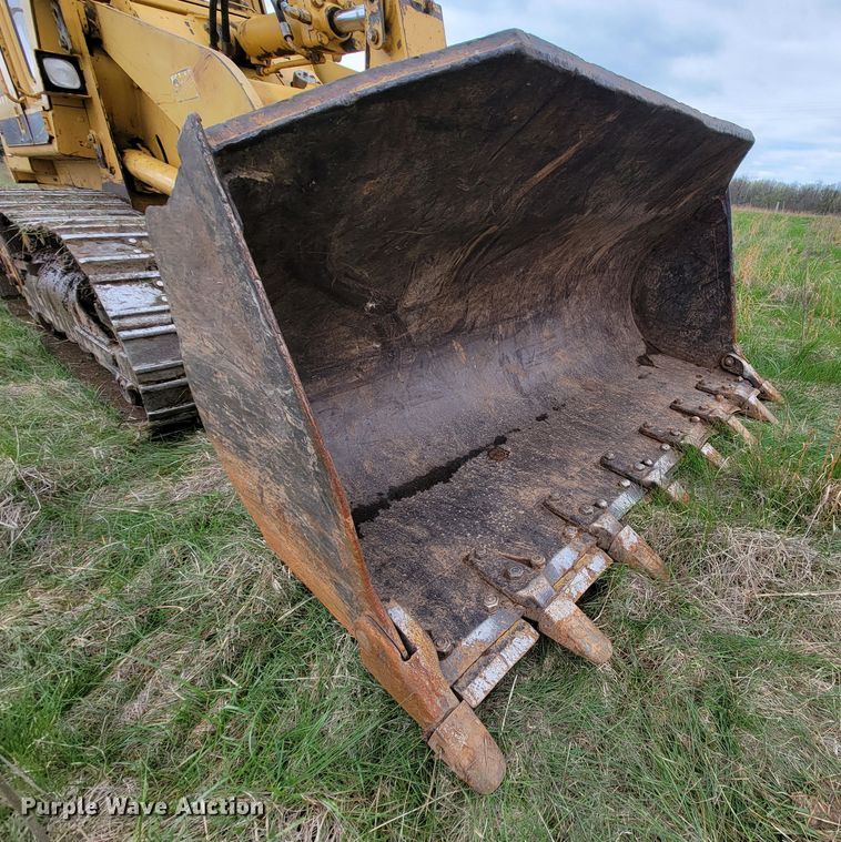 image for item FL9215 1994 Caterpillar 953B  track loader