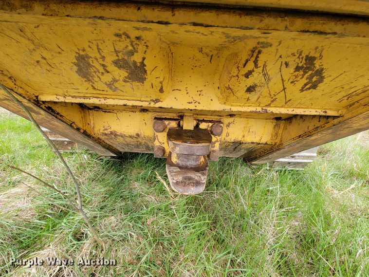 image for item FL9215 1994 Caterpillar 953B  track loader