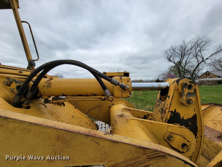 image for item FL9215 1994 Caterpillar 953B  track loader