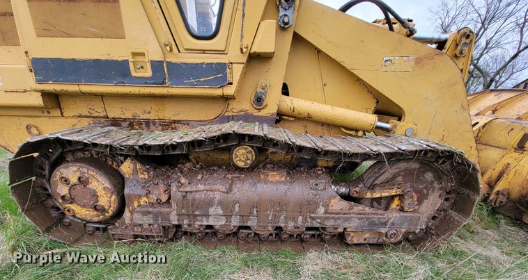 image for item FL9215 1994 Caterpillar 953B  track loader