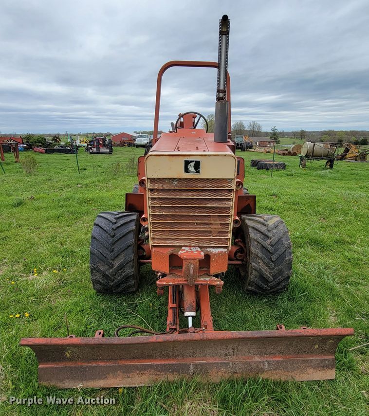 image for item FL9219 1987 Ditch Witch 4010  cable plow