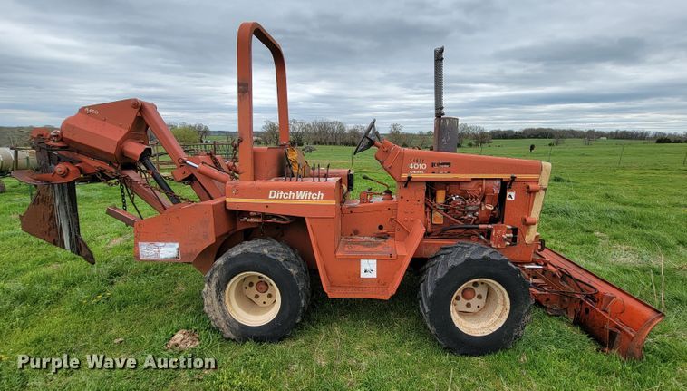 image for item FL9219 1987 Ditch Witch 4010  cable plow