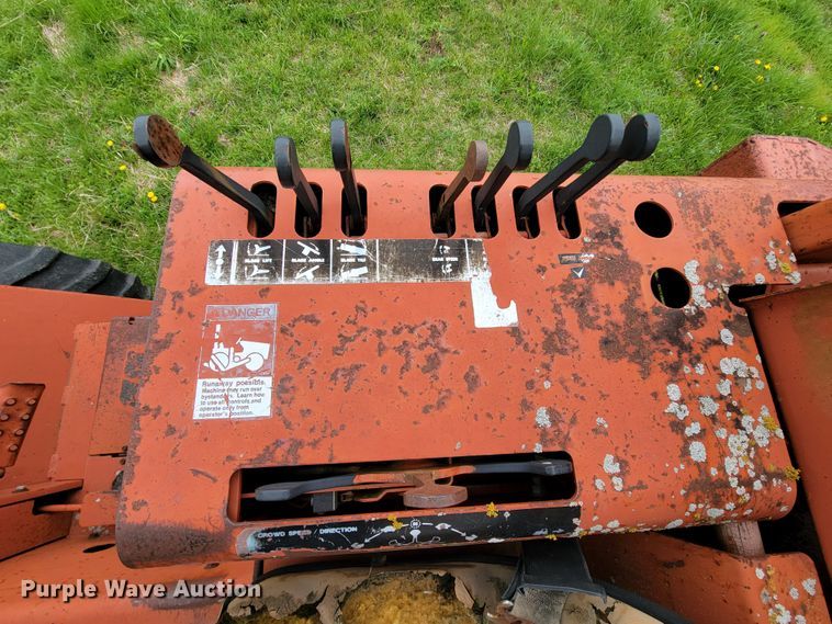 image for item FL9219 1987 Ditch Witch 4010  cable plow