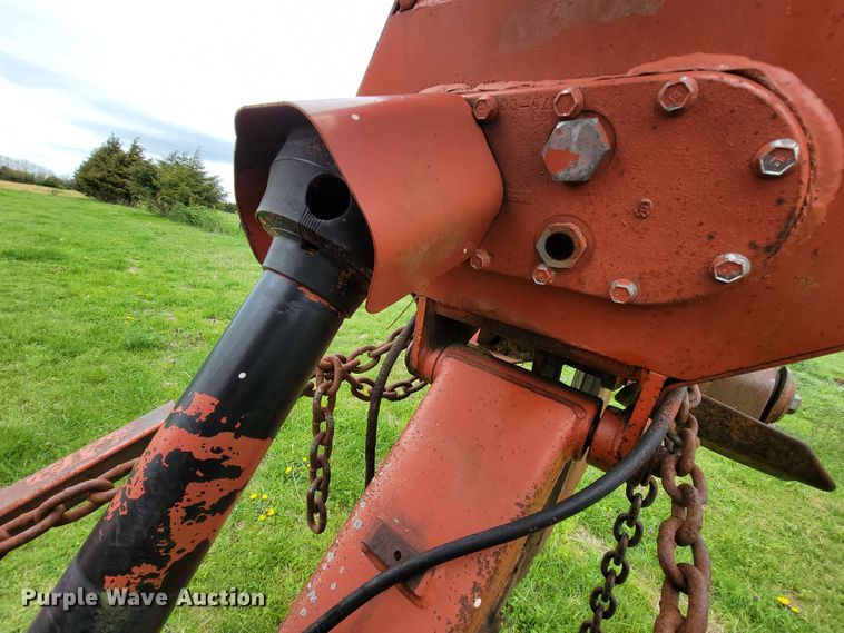 image for item FL9219 1987 Ditch Witch 4010  cable plow