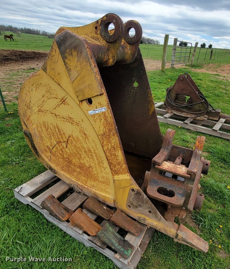 image for item FL9220 36"W excavator bucket