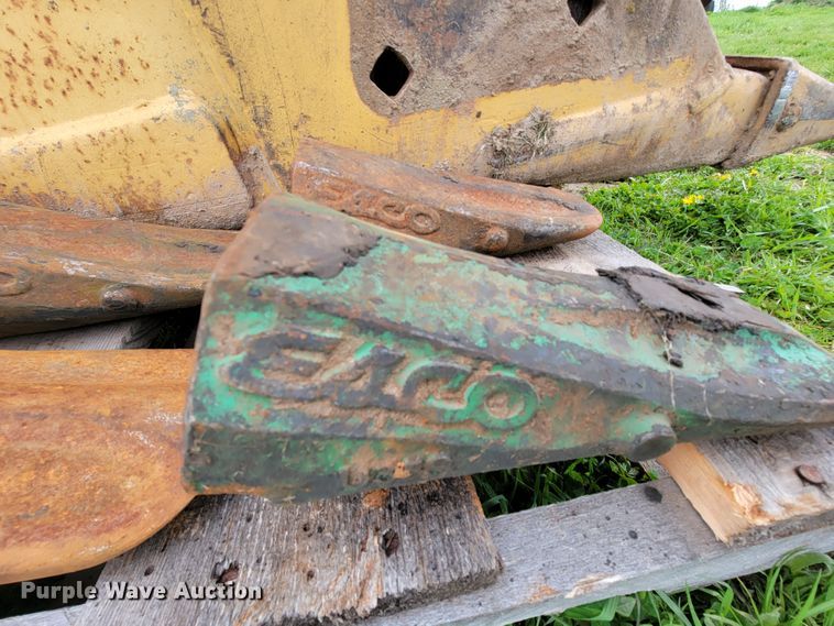 image for item FL9220 36"W excavator bucket