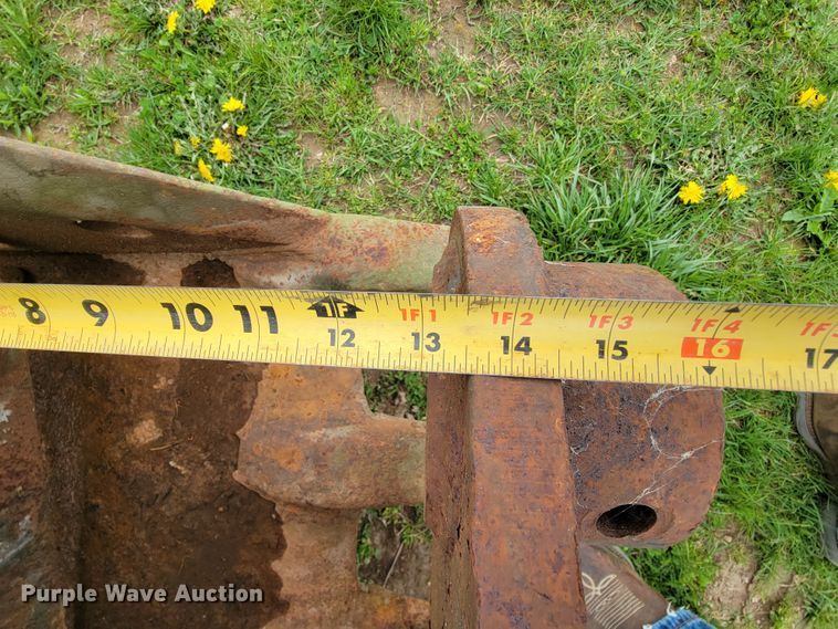 image for item FL9220 36"W excavator bucket