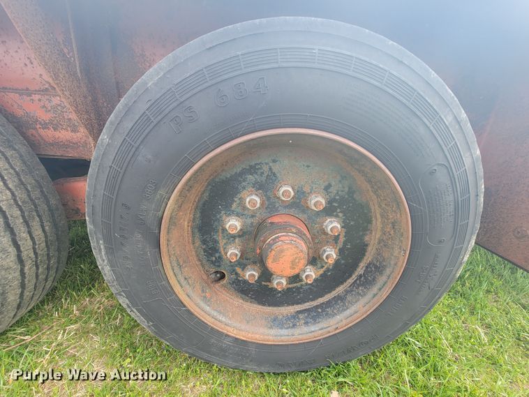 image for item FL9221 1996 Vermeer D7X11 Navigator  directional boring unit