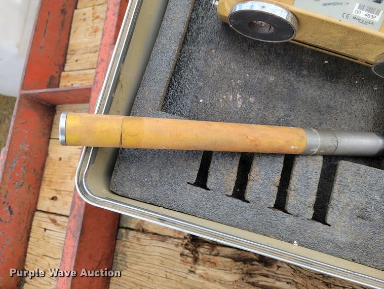 image for item FL9221 1996 Vermeer D7X11 Navigator  directional boring unit