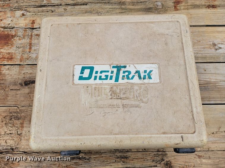 image for item FL9221 1996 Vermeer D7X11 Navigator  directional boring unit