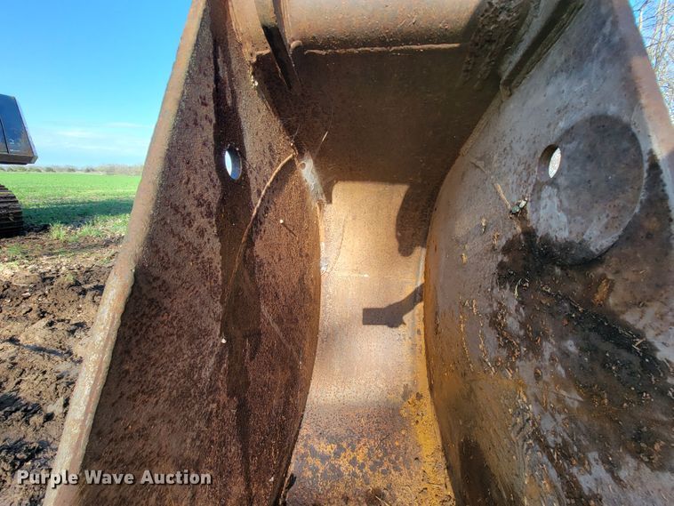 image for item FL9225 28"W excavator bucket