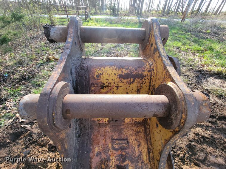 image for item FL9225 28"W excavator bucket