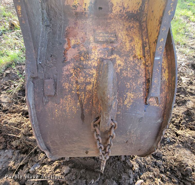 image for item FL9225 28"W excavator bucket