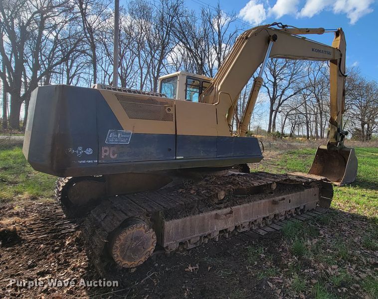 image for item FL9226 1990 Komatsu PC220LC-5  excavator