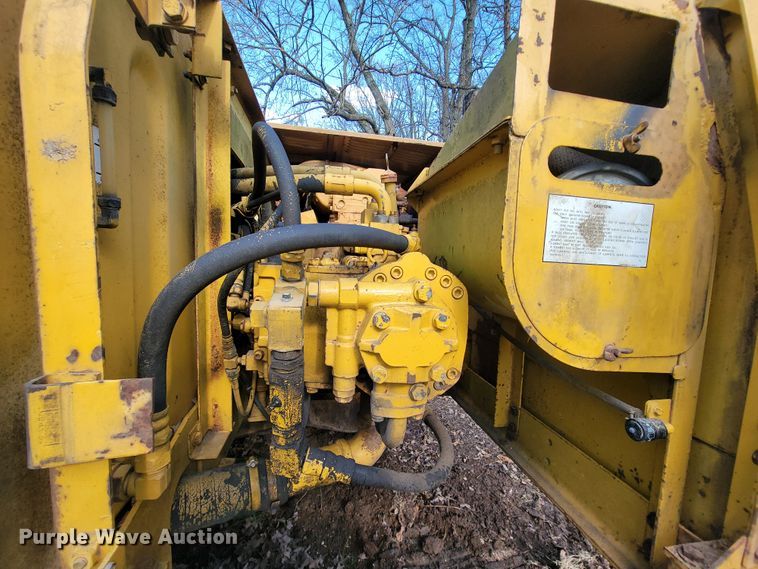 image for item FL9226 1990 Komatsu PC220LC-5  excavator
