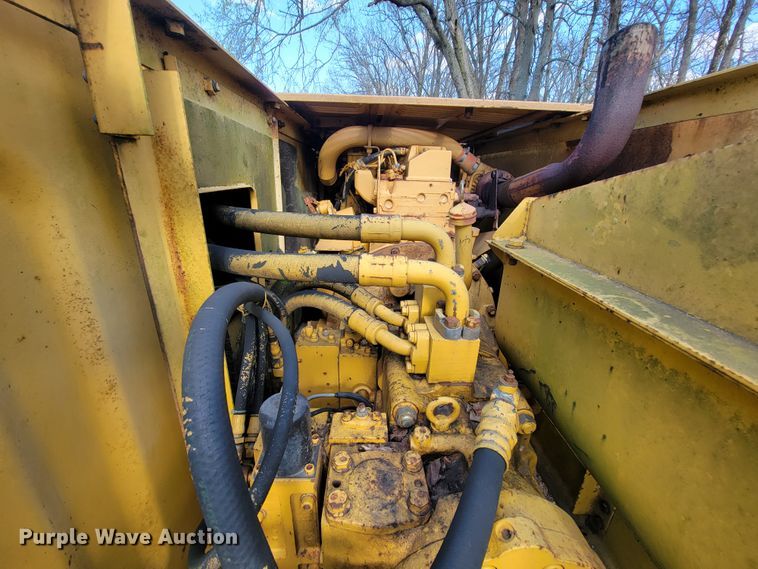 image for item FL9226 1990 Komatsu PC220LC-5  excavator