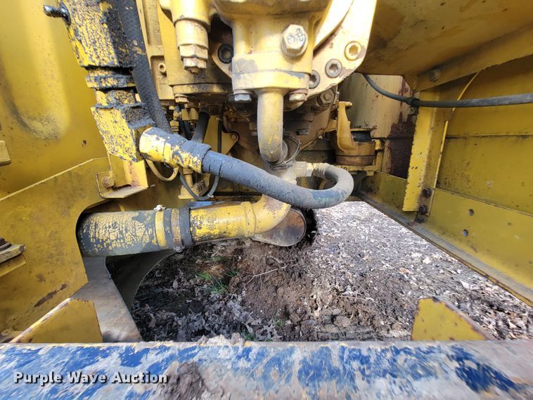 image for item FL9226 1990 Komatsu PC220LC-5  excavator
