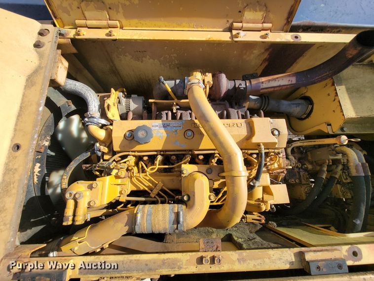 image for item FL9226 1990 Komatsu PC220LC-5  excavator