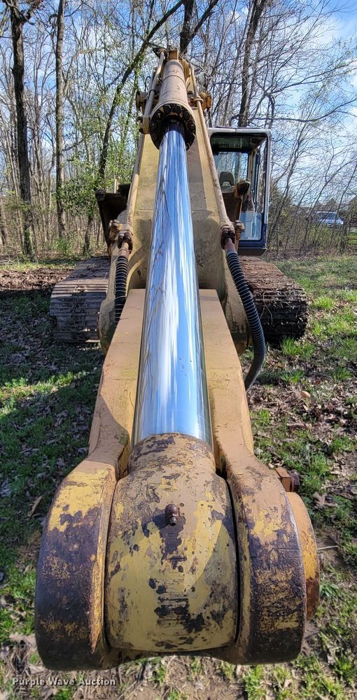 image for item FL9226 1990 Komatsu PC220LC-5  excavator