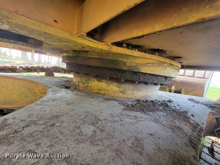 image for item FL9226 1990 Komatsu PC220LC-5  excavator