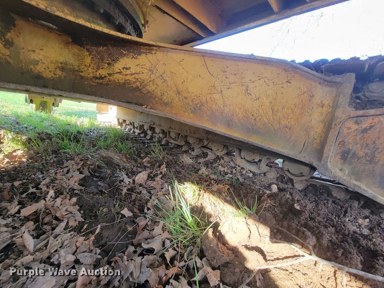 image for item FL9226 1990 Komatsu PC220LC-5  excavator